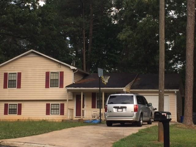 684 Lookout Ct., Lawrenceville, GA 30043
