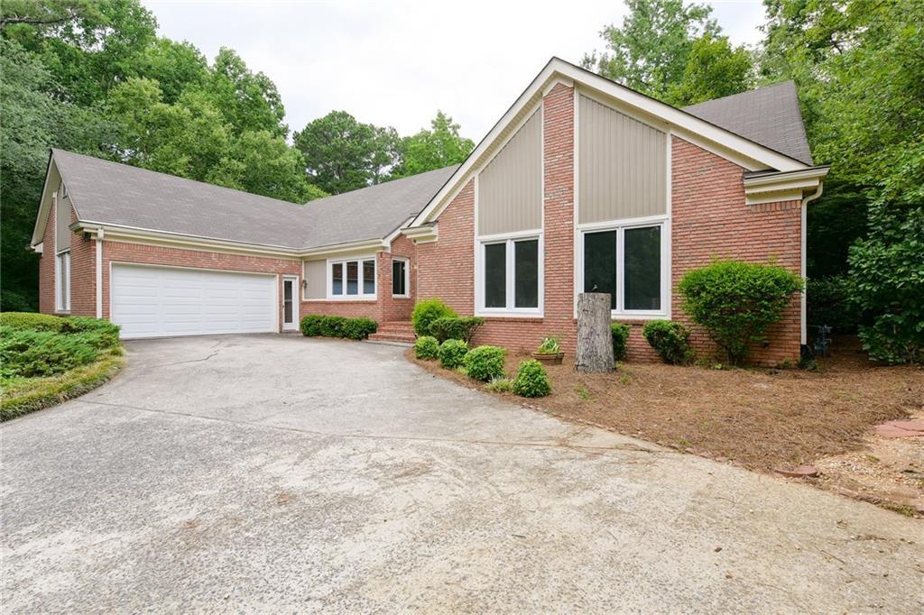 3443 Velvet Creek Dr., Marietta, GA 30008