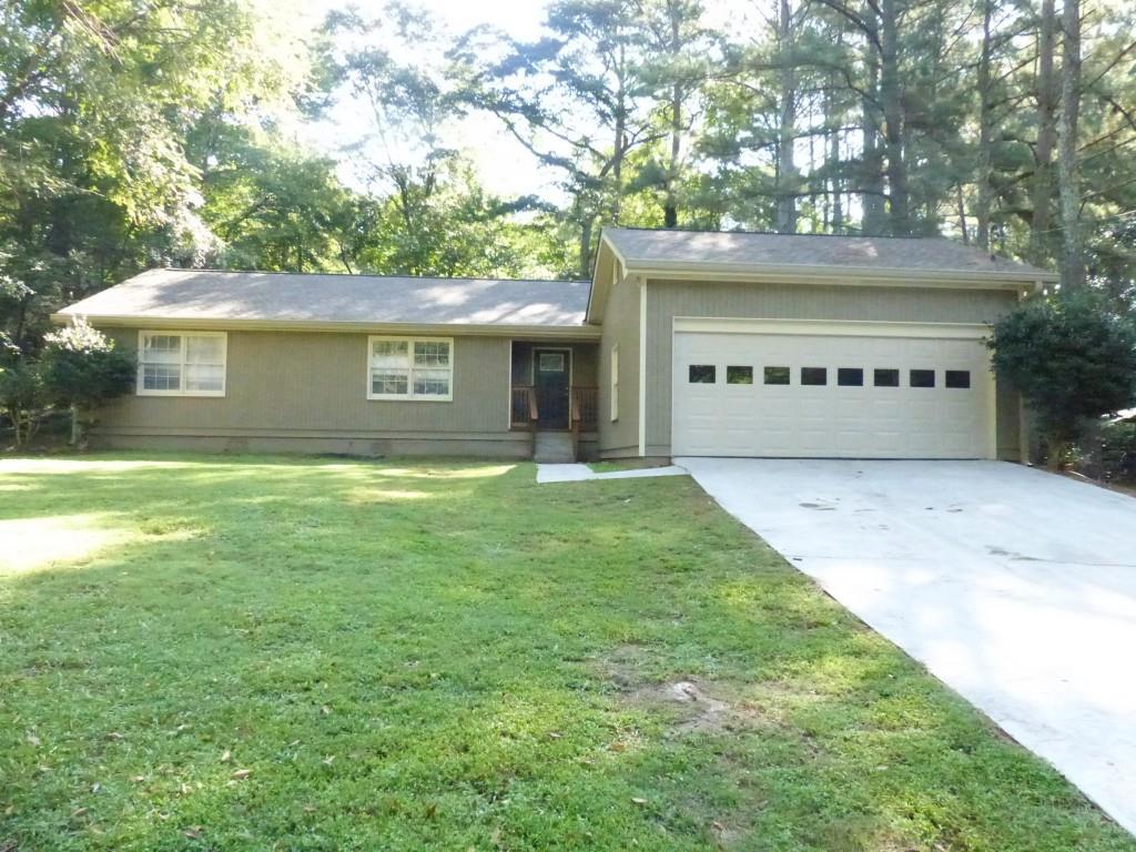 2823 Rockbridge Rd., Conyers, GA 30012