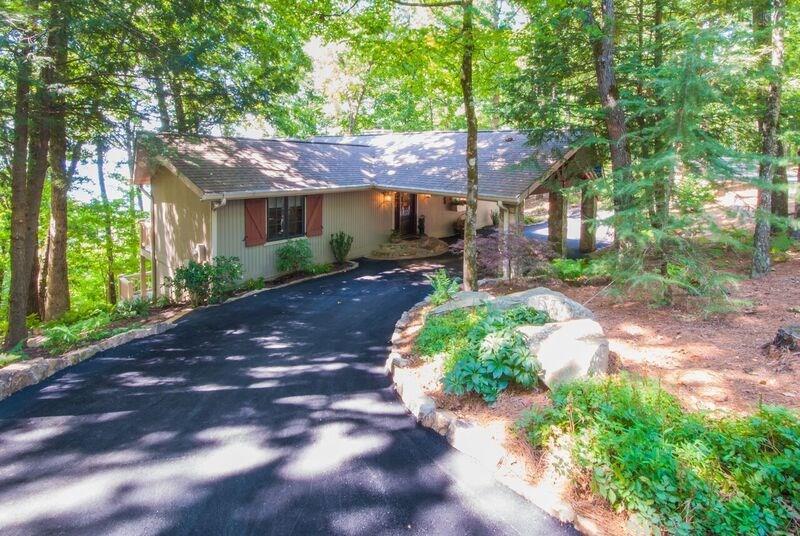 1751 Ridgeview Dr., Big Canoe, GA 30143
