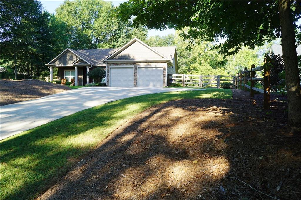 251 Flatbottom Tr., Ball Ground, GA 30107