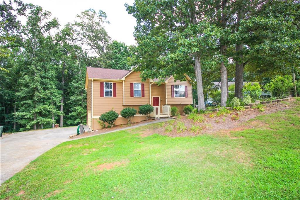 105 Cobblestone Ct., Douglasville, GA 30134