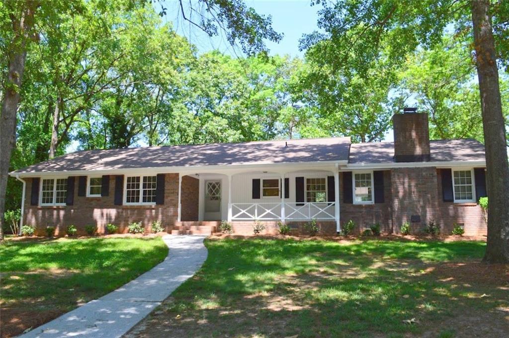2126 Veracruz Dr., Snellville, GA 30039
