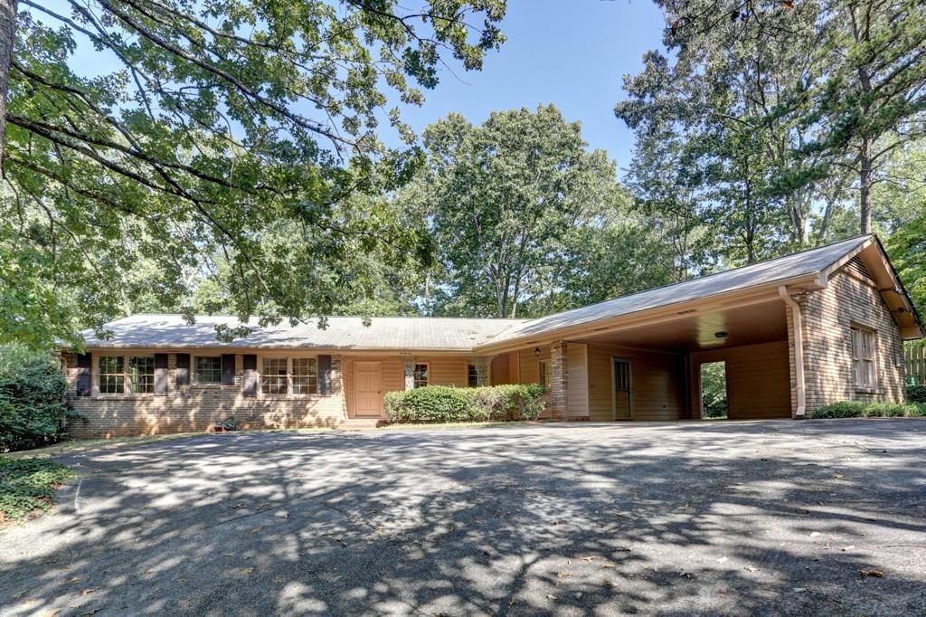 6410 Colewood Ct., Sandy Springs, GA 30328