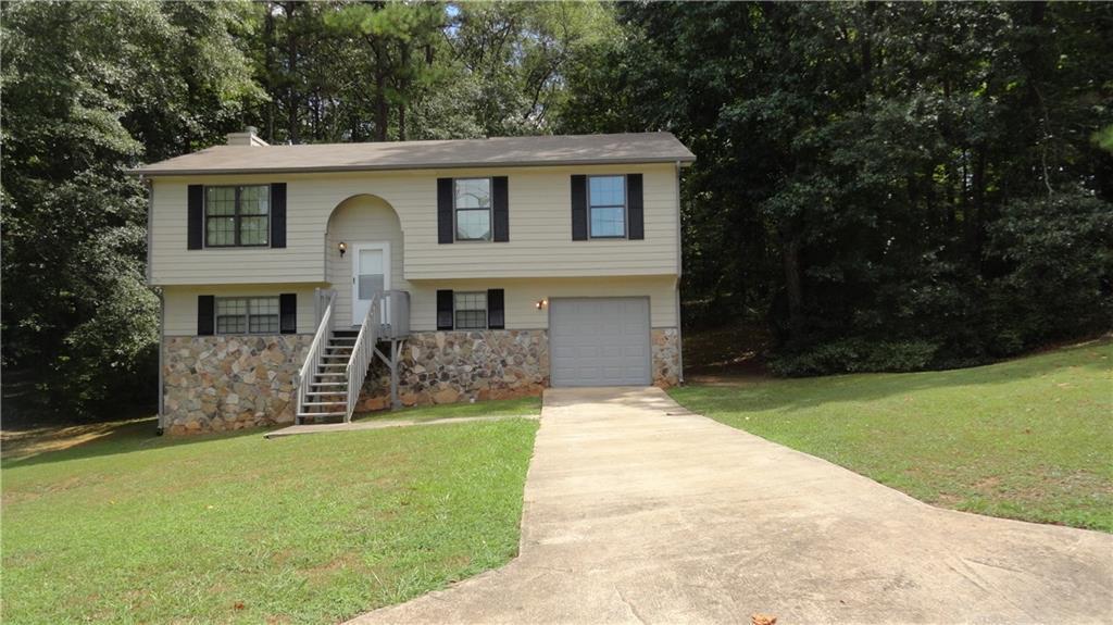 310 Woodhue Ct., Atlanta, GA 30349