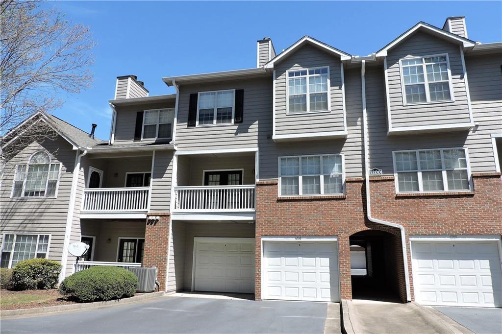 1208 Vinings Forest Ln., Smyrna, GA 30080