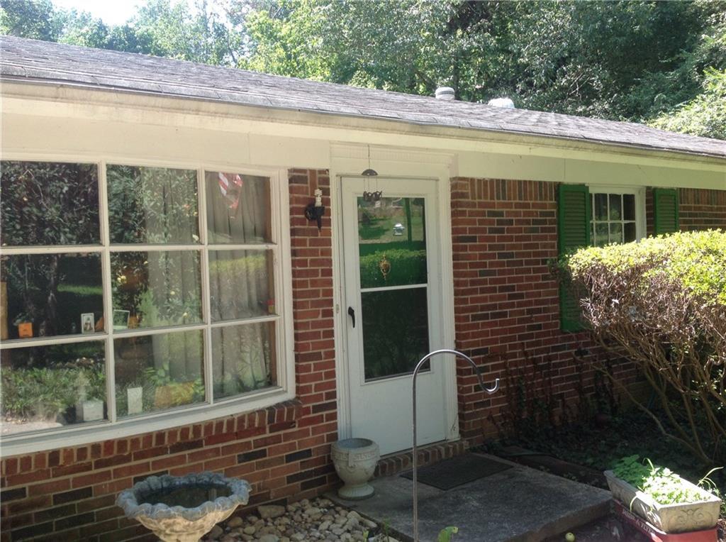 5876 Hammond Dr., Norcross, GA 30071