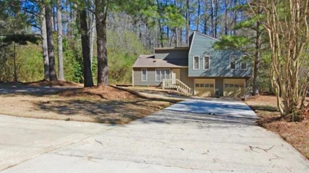 4221 N Arnold Mill Rd, Woodstock, GA 30188