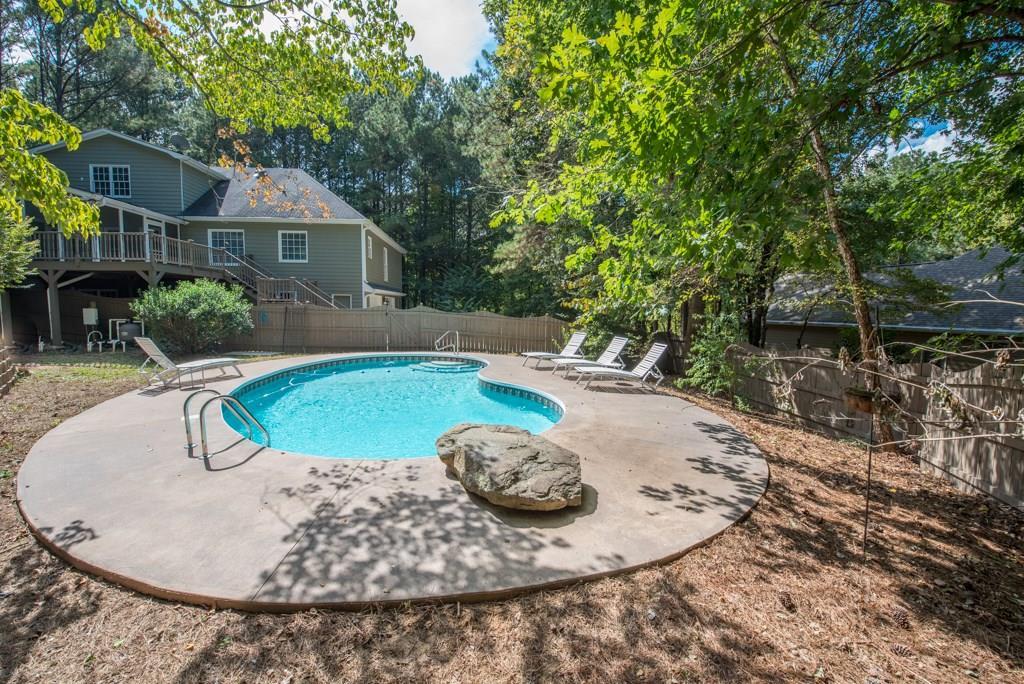 1443 Grist Mill Dr., Acworth, GA 30101