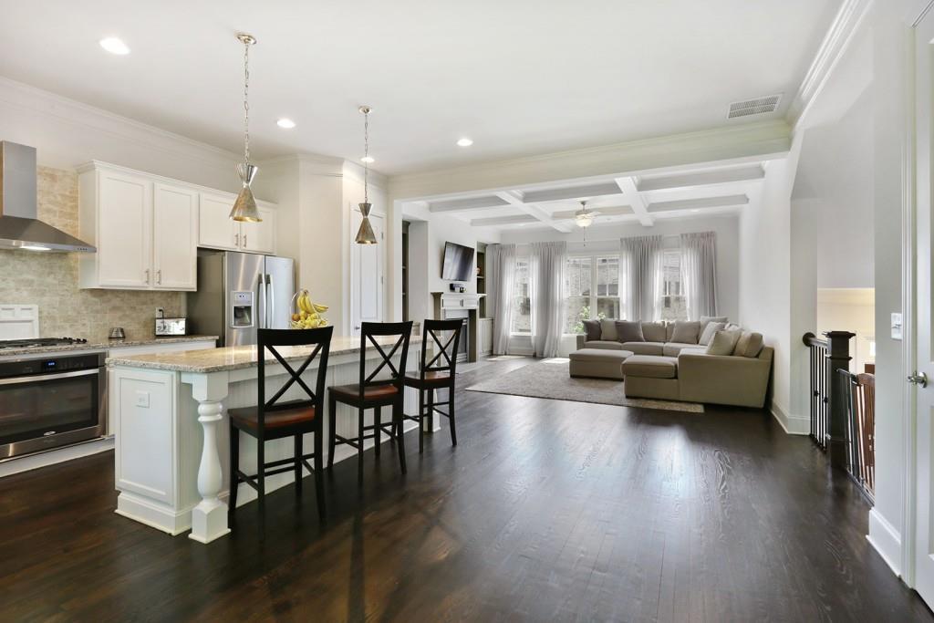 926 Canterbury Ln., Atlanta, GA 30324