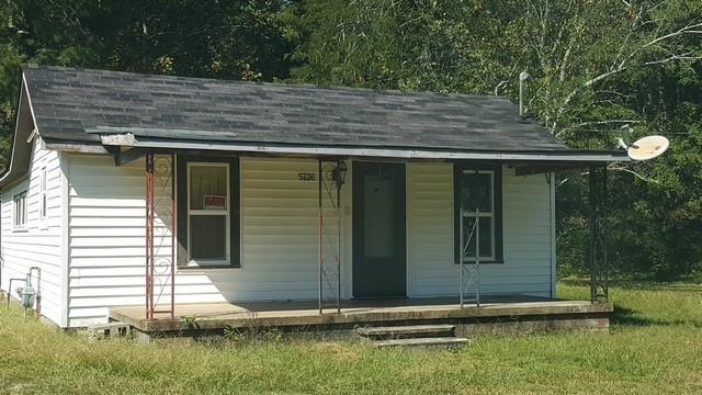 5736 Shadburn Ferry Rd., Buford, GA 30518