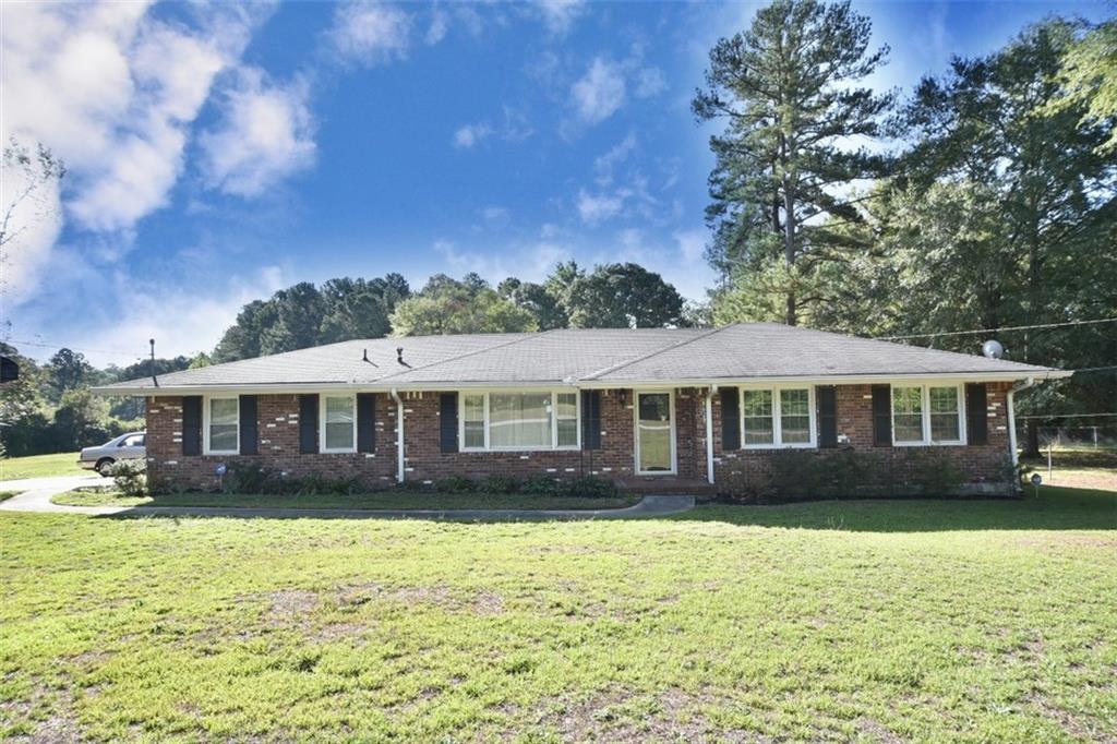 2598 Poplar St., Snellville, GA 30078