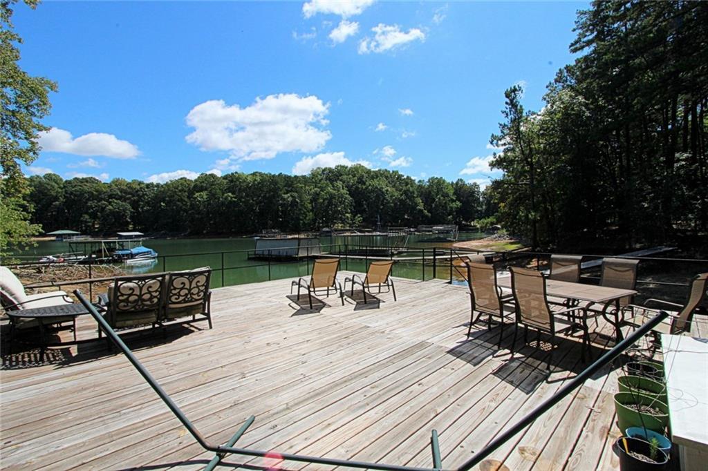 6075 Shadburn Ferry Rd., Buford, GA 30518