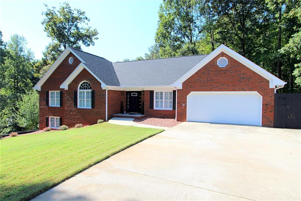 5631 Honeytree Dr., Braselton, GA 30517