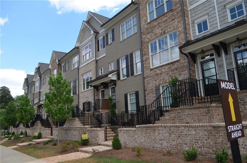 232 Chastain Preserve Ln., Atlanta, GA 30342