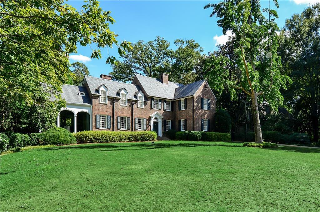 2585 Woodward Way, Atlanta, GA 30305