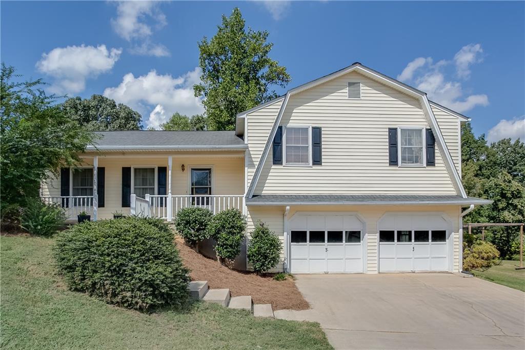 4625 Spring Ridge Dr., Flowery Branch, GA 30542