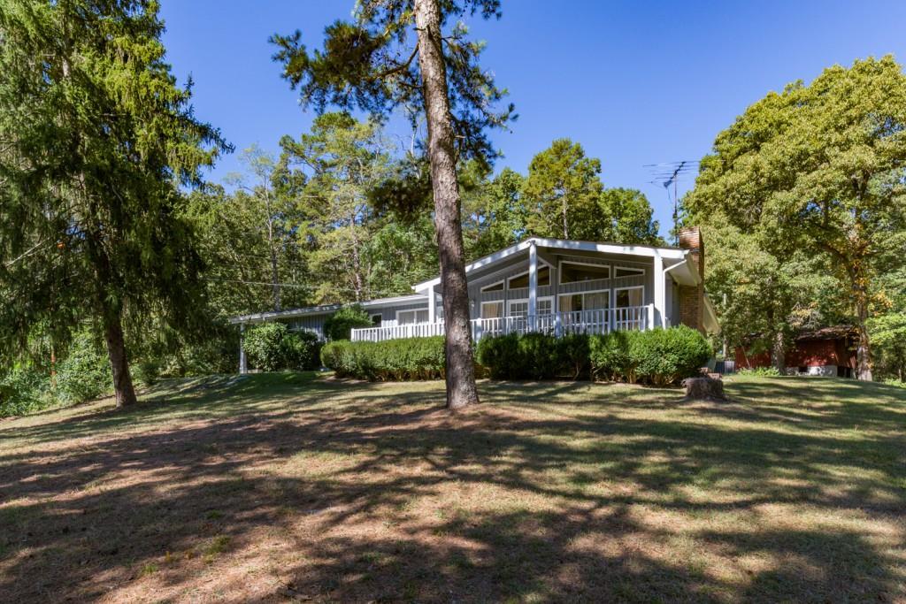 1529 Twin Valley Tr., Lithonia, GA 30058