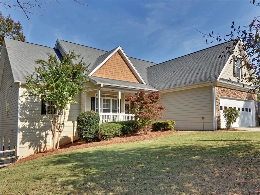 5606 Spruce Ln., Flowery Branch, GA 30542