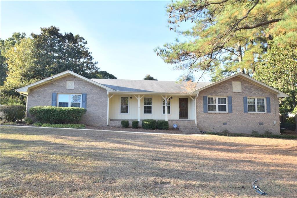 1849 Pinehurst Rd., Snellville, GA 30078