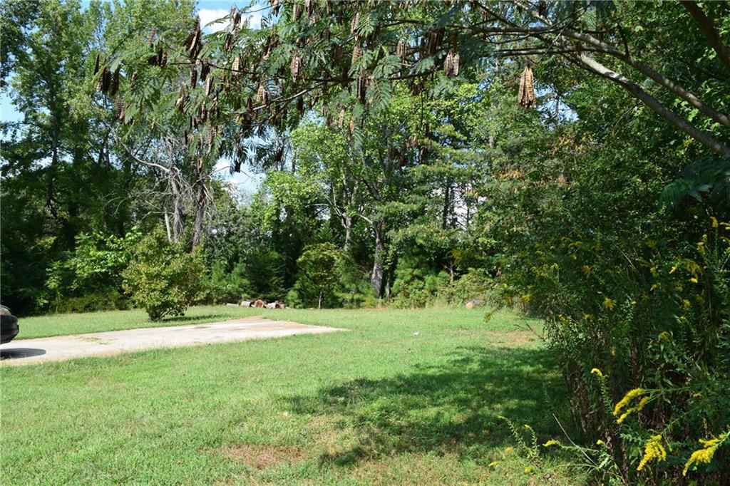 5159 Cash Rd., Flowery Branch, GA 30542