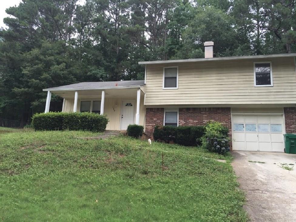 5446 Rocky Pine Dr., Lithonia, GA 30038