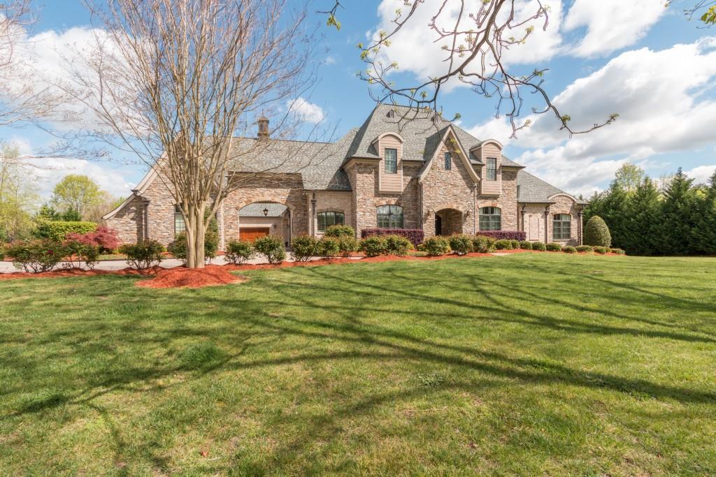 2871 Hosch Valley Rd., Buford, GA 30519