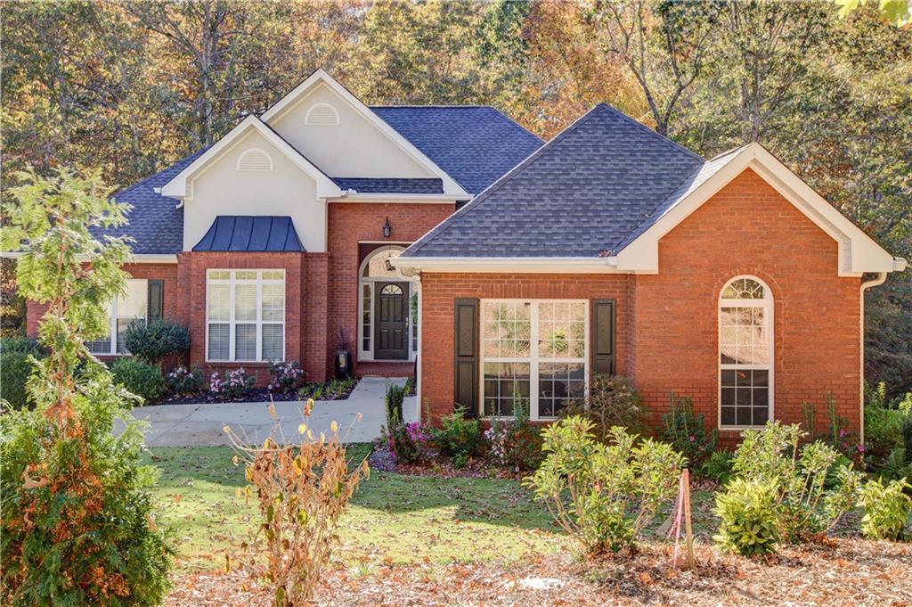 5629 Spruce Ln., Flowery Branch, GA 30542