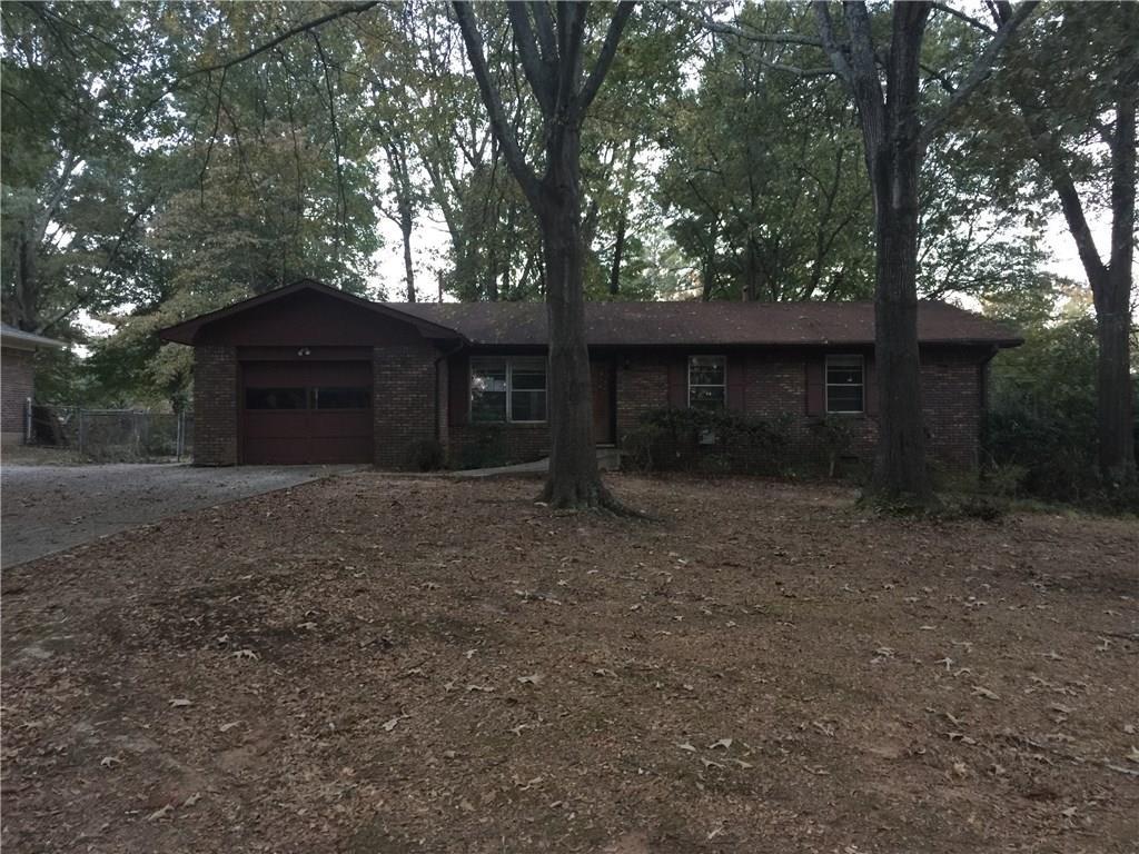 692 Winchester Ln., Norcross, GA 30071