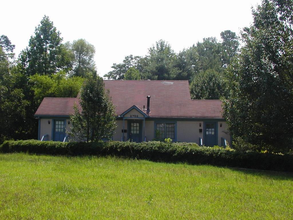2752 Main St., Snellville, GA 30078
