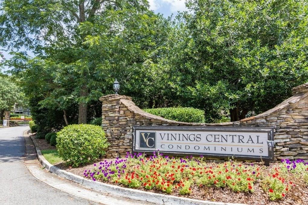 2702 Vinings Central Dr., Smyrna, GA 30080