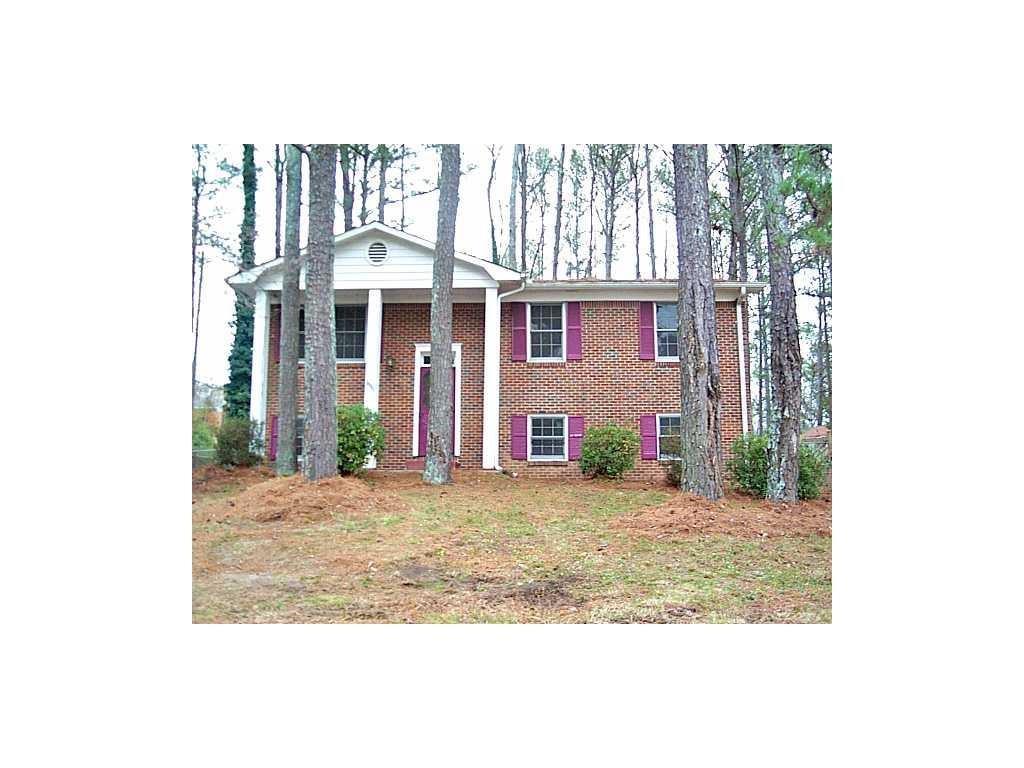 2922 Carriage Ln., Atlanta, GA 30349