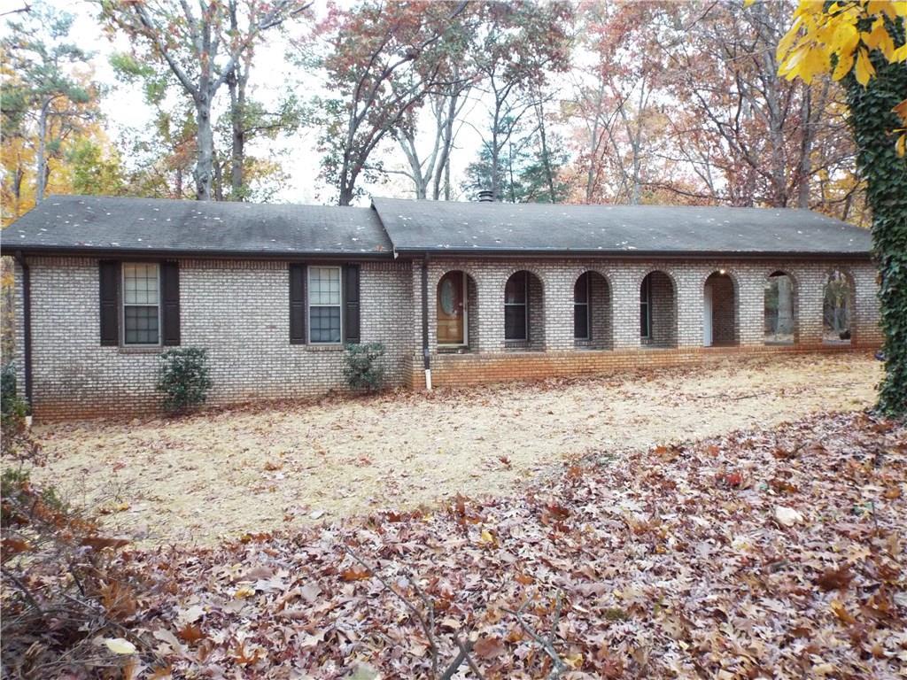 6453 Shore Dr., Douglasville, GA 30135