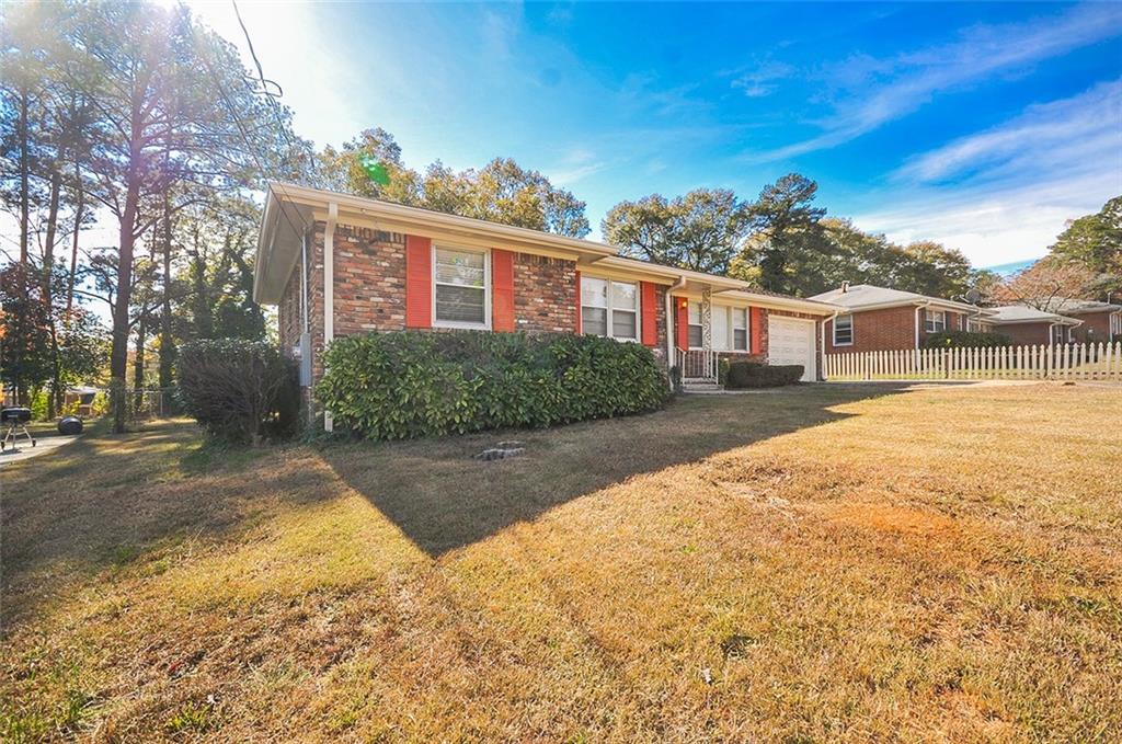 2479 Fontaine Cir., Decatur, GA 30032