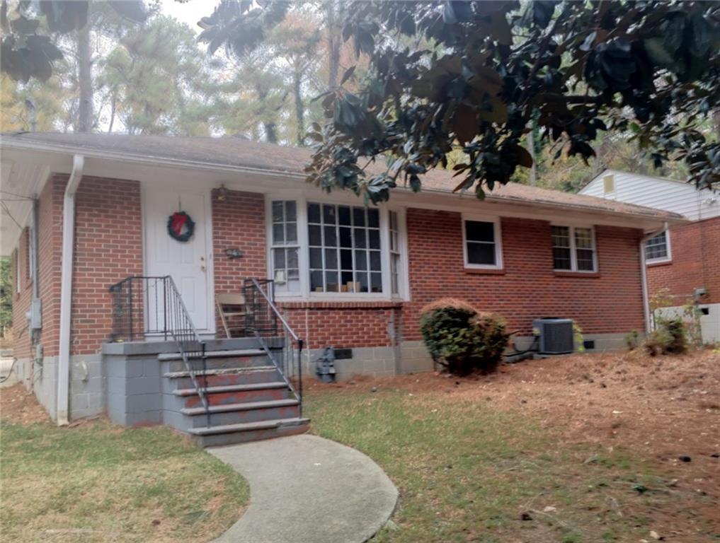 941 Pegg Rd., East Point, GA 30344
