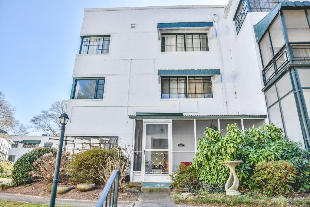 1367 Chalmette Dr., Atlanta, GA 30306