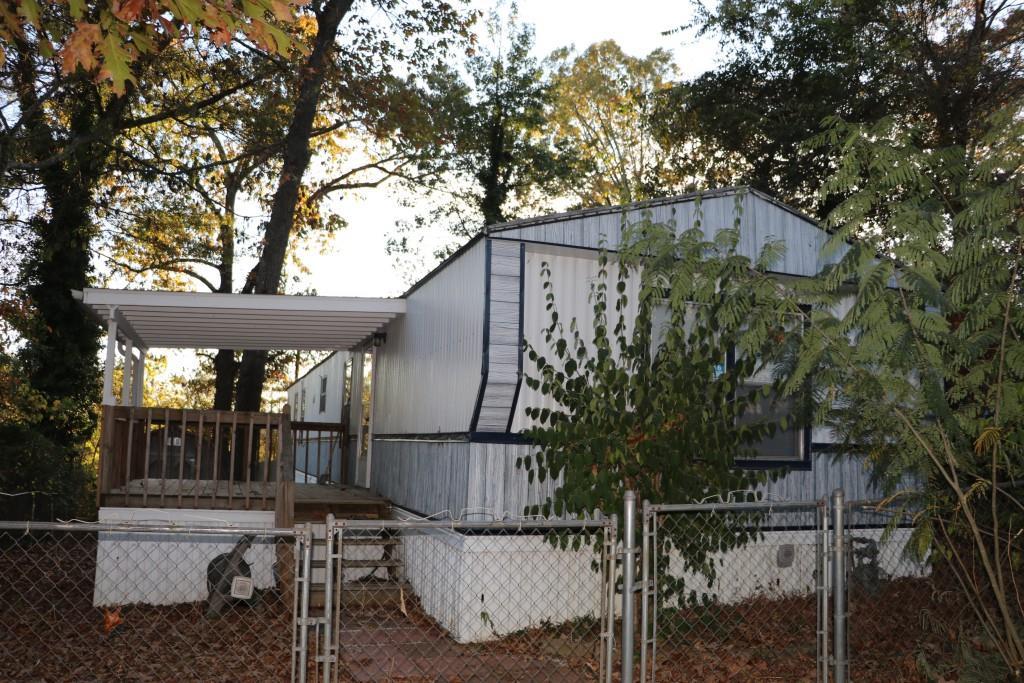 37 Fountain Cir., Woodstock, GA 30188