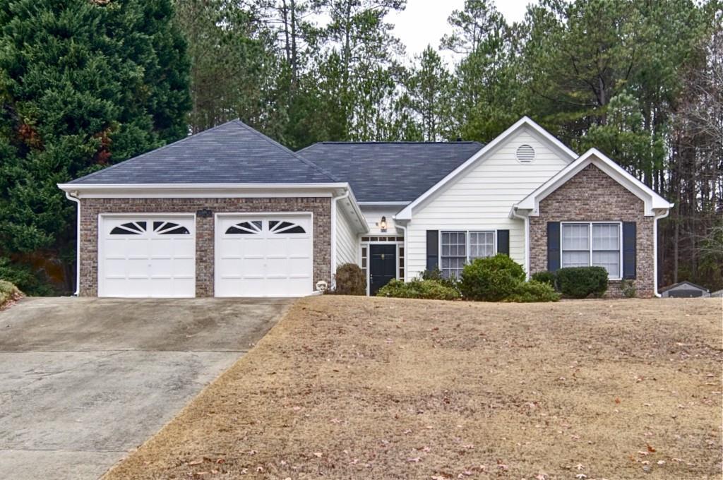 516 Brooksdale Dr., Woodstock, GA 30189