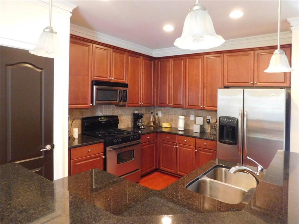 2418 Dresden Parc Cir., Atlanta, GA 30345