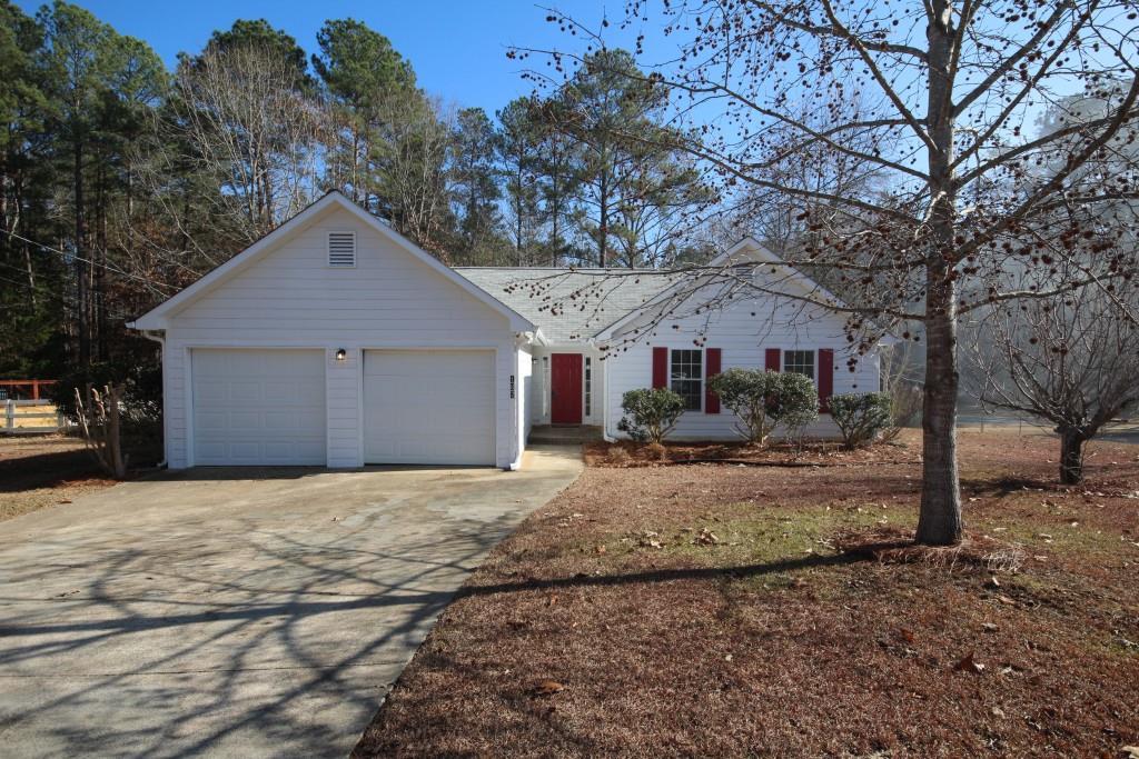 162 Collins Dr., Douglasville, GA 30134
