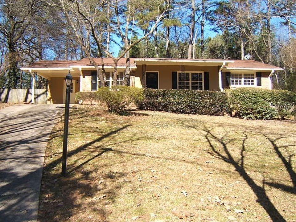 1494 Quebec Ct., Tucker, GA 30084