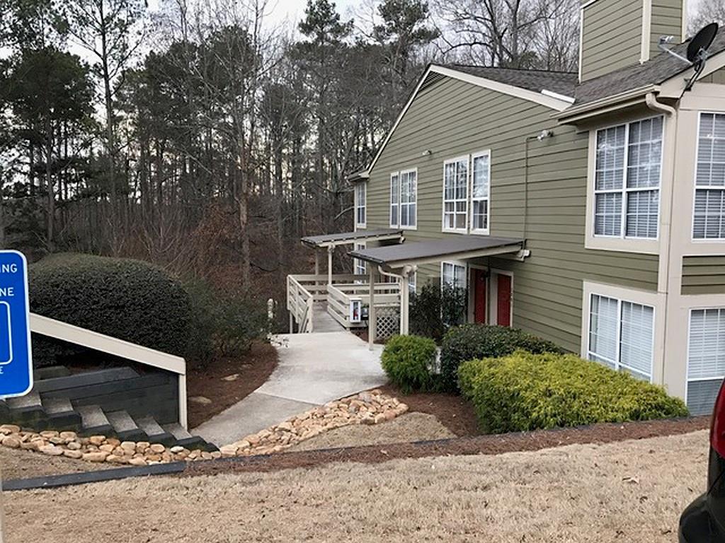 2001 Riverview Dr. #20, Marietta, GA 30067