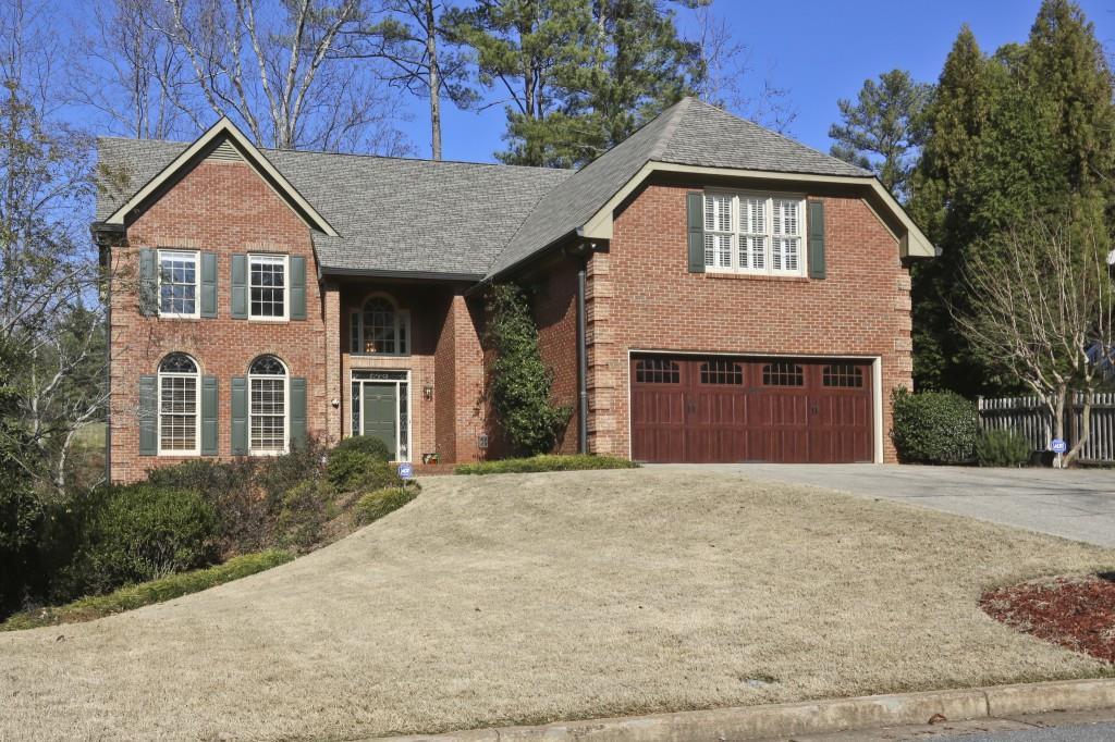 915 Manchester Pl., Atlanta, GA 30328