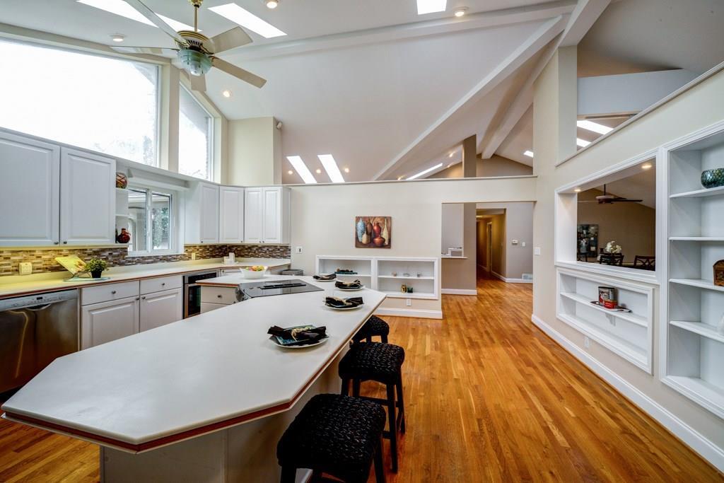 4624 Meadow Valley Dr., Sandy Springs, GA 30342