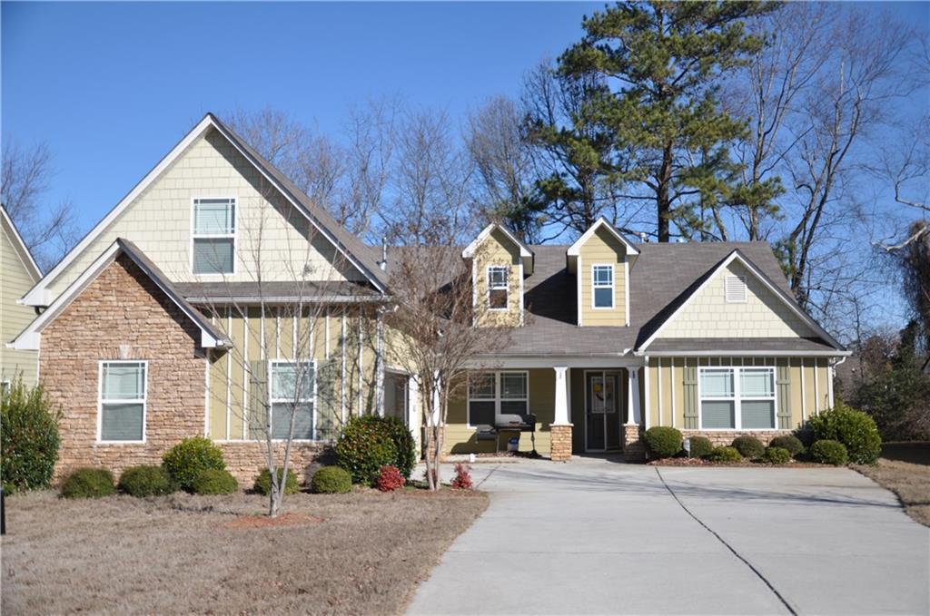 392 Castle Top Ln., Lawrenceville, GA 30045