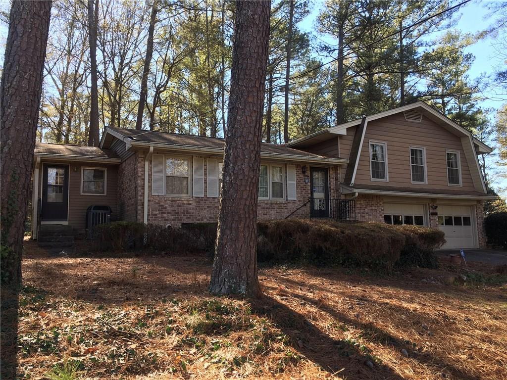 4811 Fairforest Dr., Stone Mountain, GA 30088