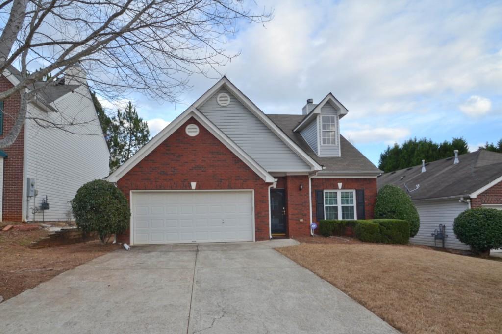 166 Resthaven Dr., Lawrenceville, GA 30044