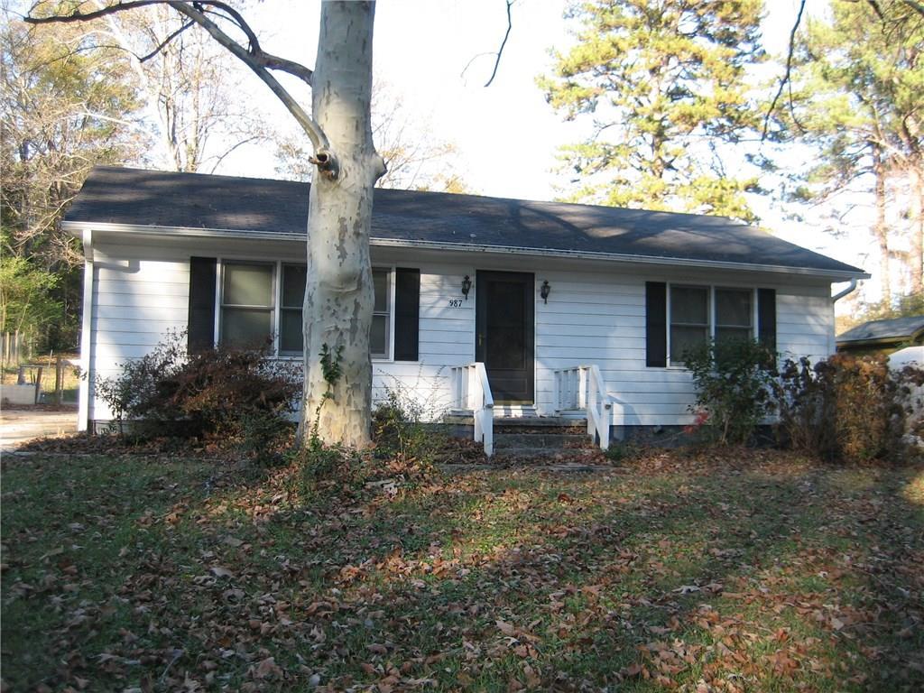 987 Springdale Dr., Marietta, GA 30062