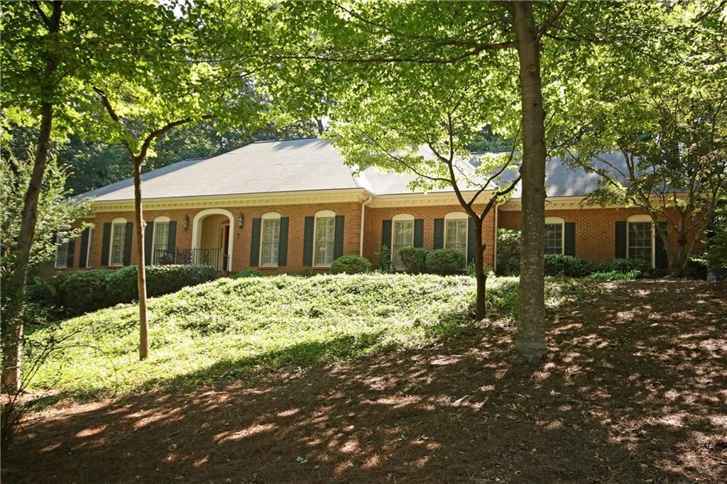 685 Bittersweet Tr., Sandy Springs, GA 30350
