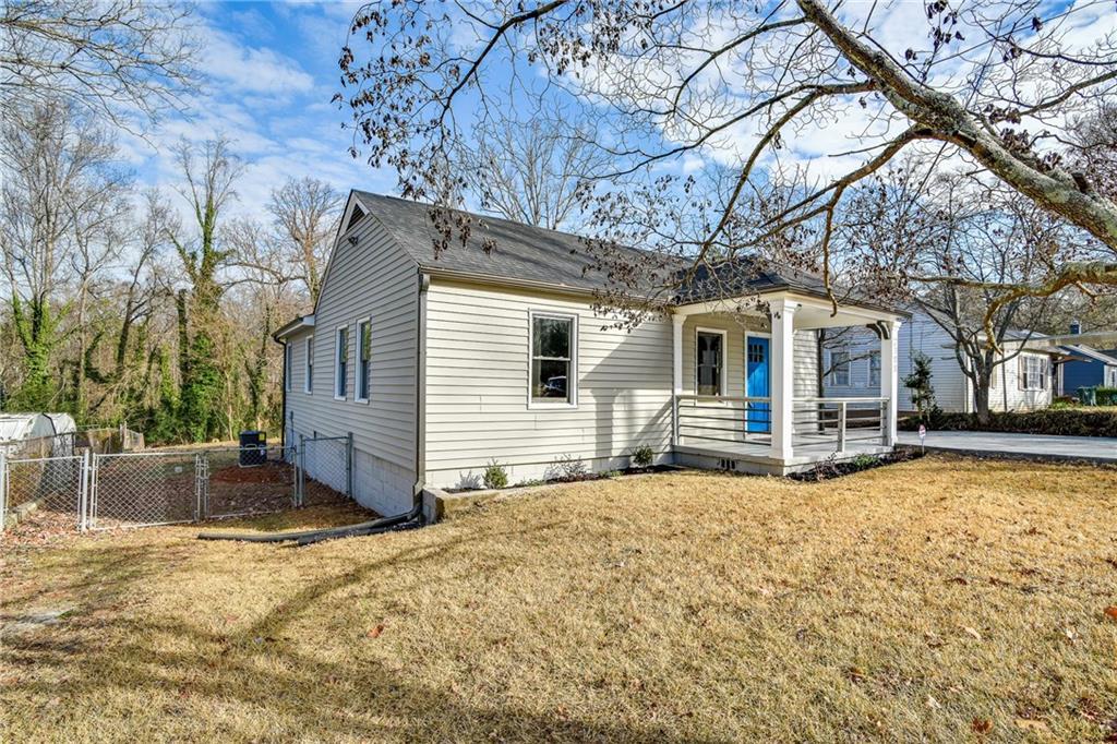 2100 Barberrie Ln., Decatur, GA 30032